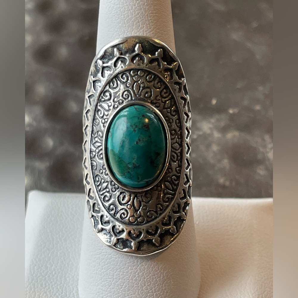 925 Sterling Silver and Turquoise Oval Ring